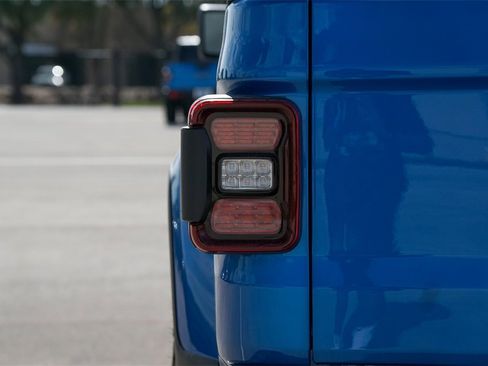 New 2024 Jeep Gladiator Sport image 8