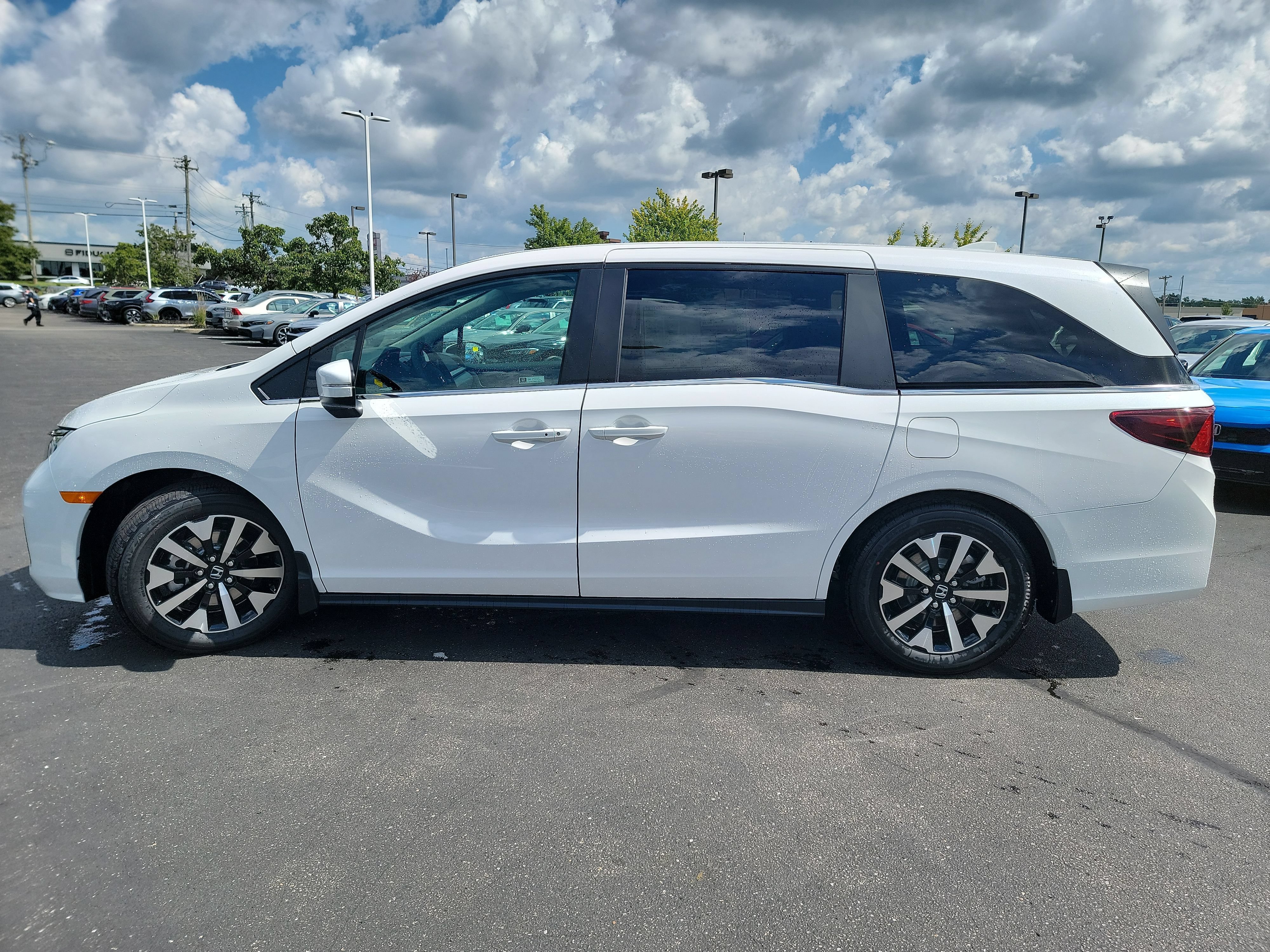 New 2027 Honda Odyssey EX-L image 16