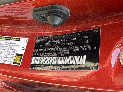 Used 2025 Toyota Corolla Cross XLE FWD image 35