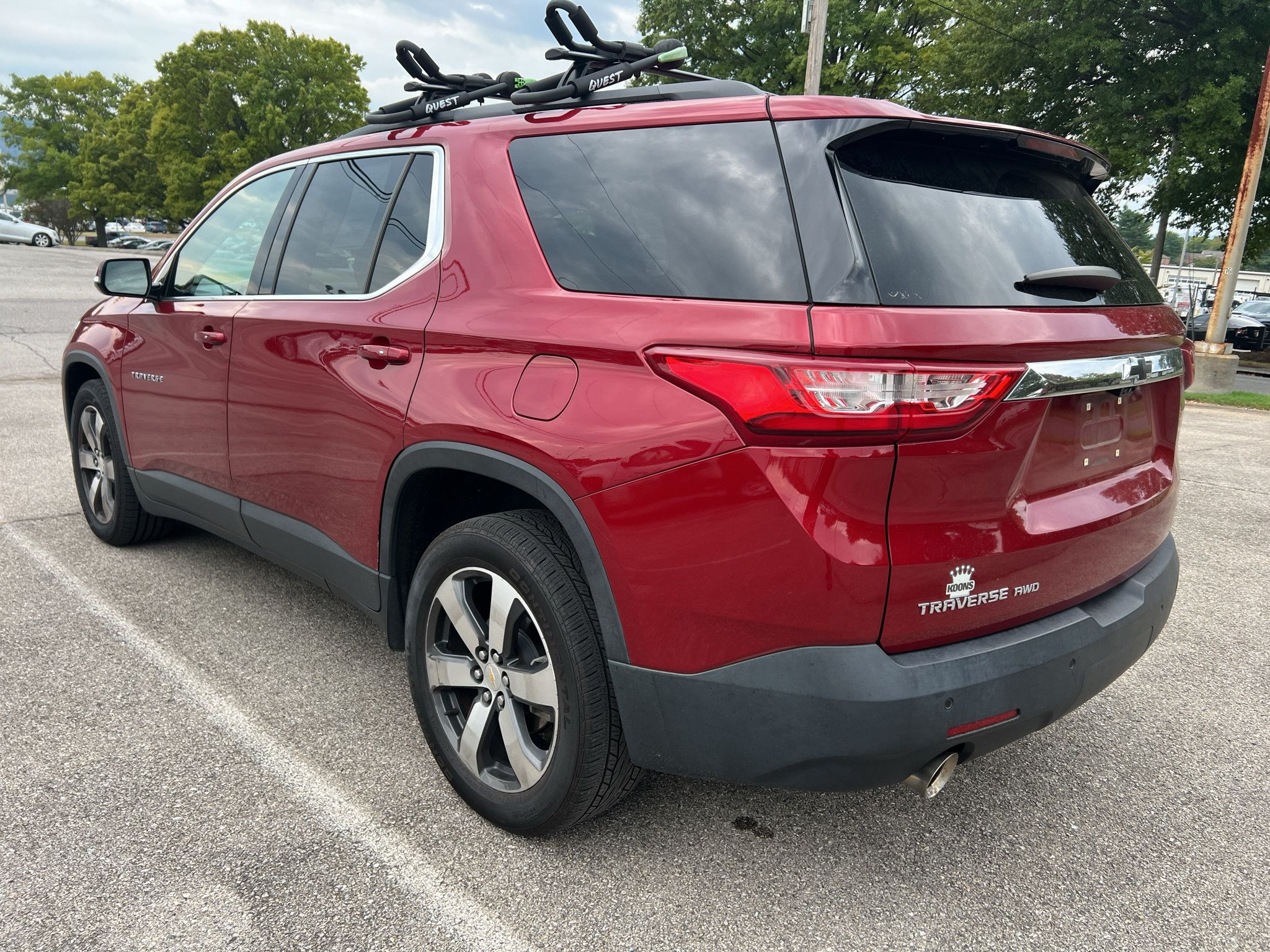 Used 2019 Chevrolet Traverse LT w/ LT Premium Package AWD/4WD image 5
