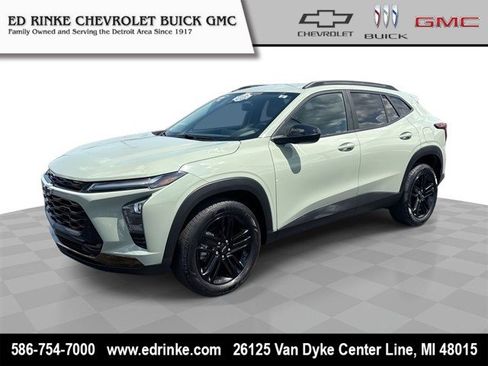 Used 2025 Chevrolet Trax ACTIV w/ Driver Confidence Package FWD image 1