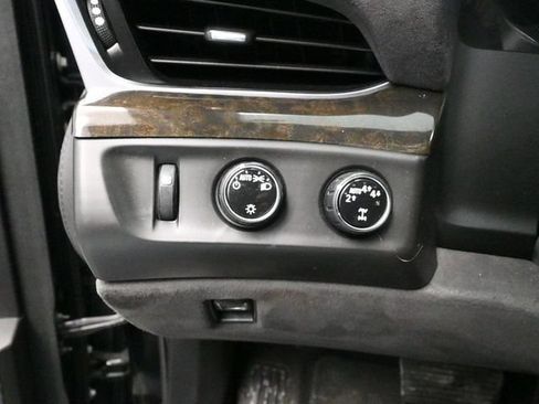 Used 2020 Cadillac Escalade ESV Platinum w/ Escalade Sport Edition AWD/4WD image 12