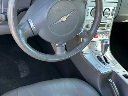 Used 2005 Chrysler Crossfire Limited image 3