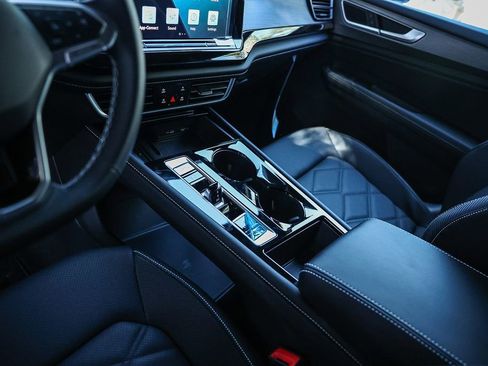 New 2026 Volkswagen Atlas Cross Sport SE image 32