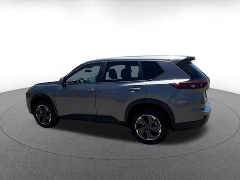 Used 2025 Nissan Rogue SV FWD image 10