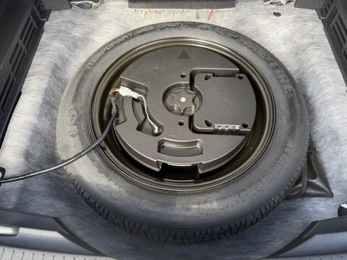 Certified 2023 Nissan Rogue SV image 10