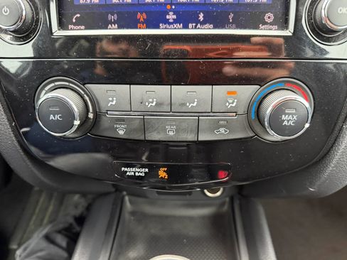 Used 2020 Nissan Rogue S AWD/4WD image 25