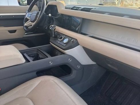 Used 2021 Land Rover Defender 110 SE AWD/4WD image 18
