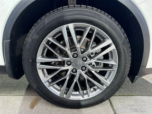 Used 2023 Acura MDX SH-AWD w/ Advance Package image 9