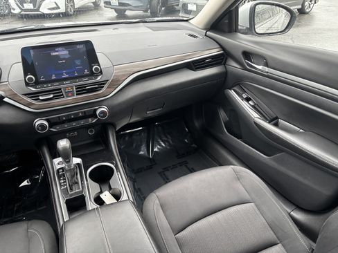 Used 2023 Nissan Altima 2.5 SV image 23