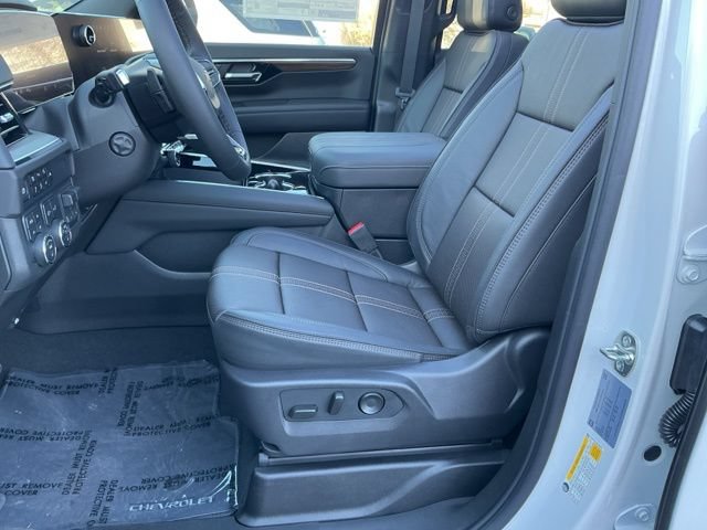 New 2025 Chevrolet Tahoe High Country AWD/4WD image 11