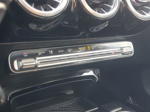 Used 2025 Mercedes-Benz CLA 250 CLA 250 image 28