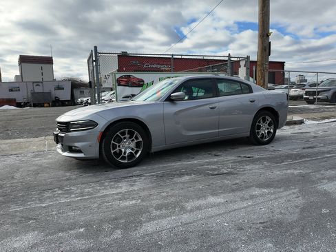 Used 2015 Dodge Charger SXT w/ AWD Premium Group image 2