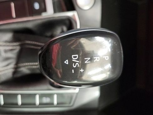 Used 2022 Volkswagen Tiguan SE w/ Panoramic Sunroof Package image 63