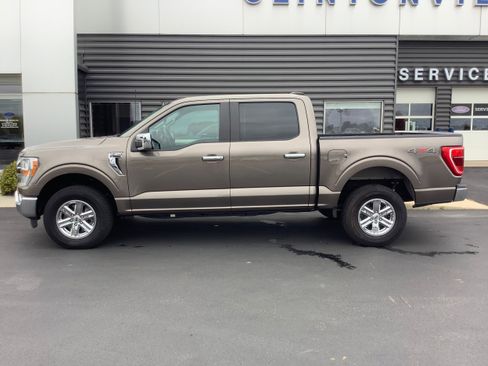 Used 2022 Ford F150 XLT image 2