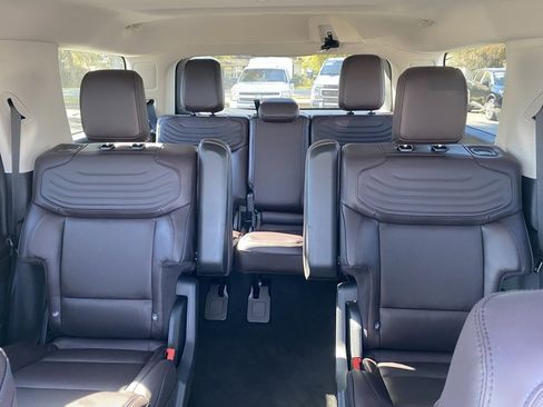 New 2025 Ford Expedition Platinum w/ Platinum Ultimate Package image 28