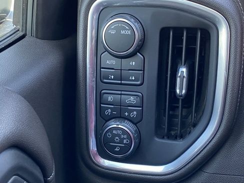 Used 2021 Chevrolet Silverado 1500 LT Trail Boss w/ Convenience Package II image 19