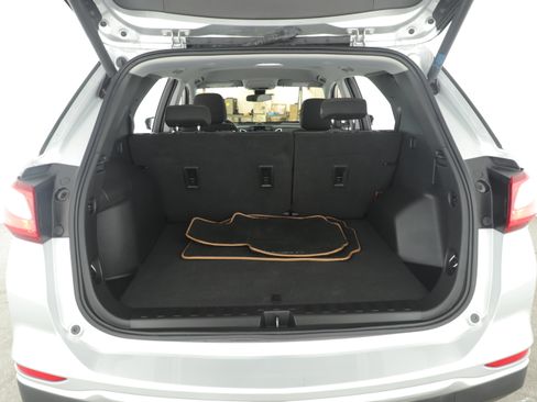 Used 2020 Chevrolet Equinox LT image 5