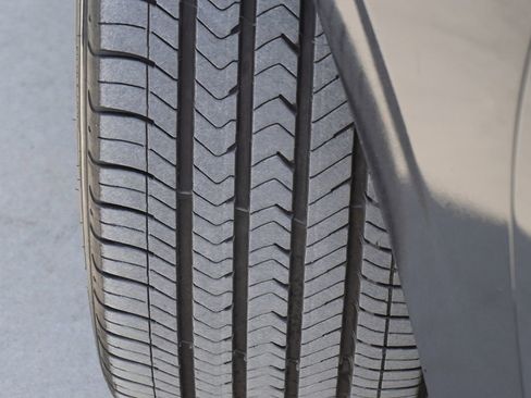 Used 2024 Honda Civic Sport image 3