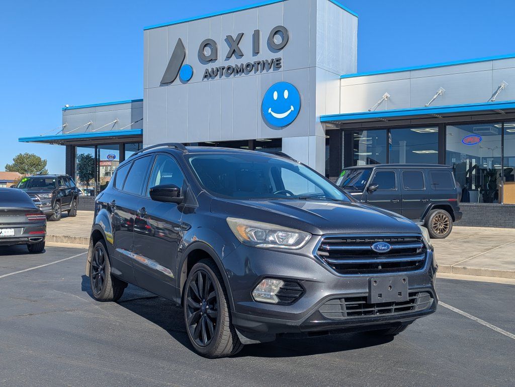 Used 2018 Ford Escape SE w/ SE Sport Appearance Package AWD/4WD image 1