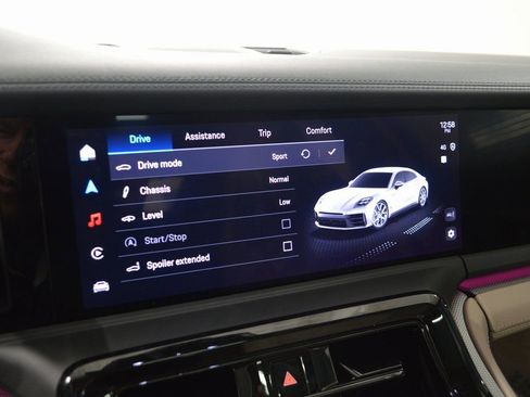 Certified 2025 Porsche Panamera image 29