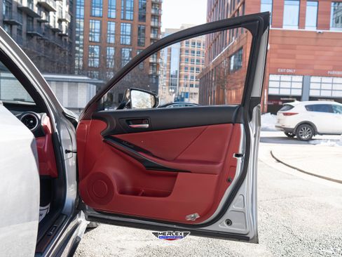 Used 2022 Lexus IS 350 F Sport image 43