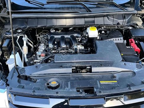 Used 2025 Nissan Pathfinder SL image 30