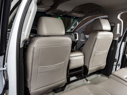 Used 2018 Chevrolet Silverado 1500 LT w/ All Star Edition image 33