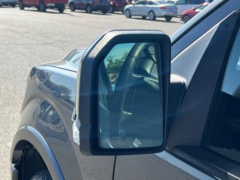 Used 2016 Ford F150 Lariat w/ Equipment Group 502A Luxury AWD/4WD image 8