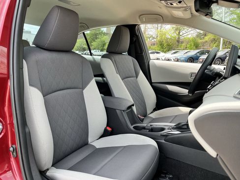 Used 2024 Toyota Corolla LE image 24