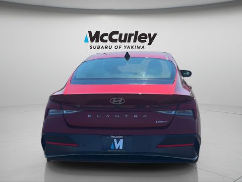 Used 2024 Hyundai Elantra Limited FWD image 5
