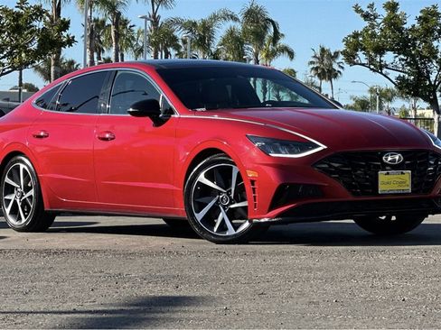 Used 2021 Hyundai Sonata SEL Plus w/ Tech Package image 2