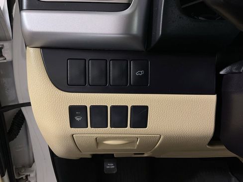 Used 2016 Toyota Highlander XLE w/ Protection Package #3 AWD/4WD image 31