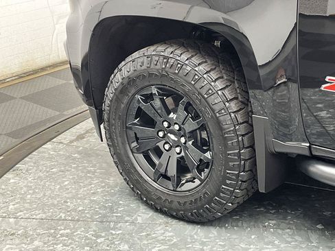 Certified 2022 Chevrolet Colorado Z71 w/ Z71 Midnight Edition AWD/4WD image 34