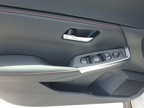 Used 2025 Nissan Sentra SR w/ Midnight Edition FWD image 21