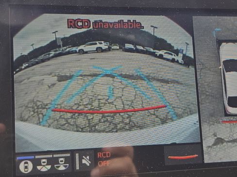 Used 2022 Toyota Avalon Limited w/ Advanced Safety Package FWD image 5