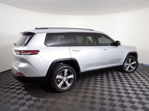 Used 2021 Jeep Grand Cherokee L Limited AWD/4WD image 17