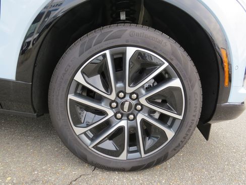 New 2026 Cadillac Optiq Sport 2 w/ LPO, Floor Liner Package image 30