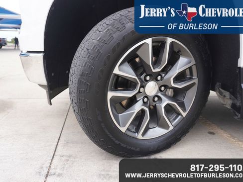 Used 2022 Chevrolet Silverado 1500 LT w/ Protection Package AWD/4WD image 12