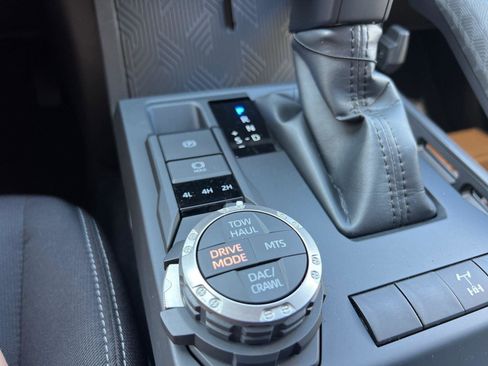 New 2025 Toyota Tacoma TRD Off-Road image 20