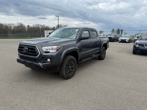 Used 2023 Toyota Tacoma SR5 image 3