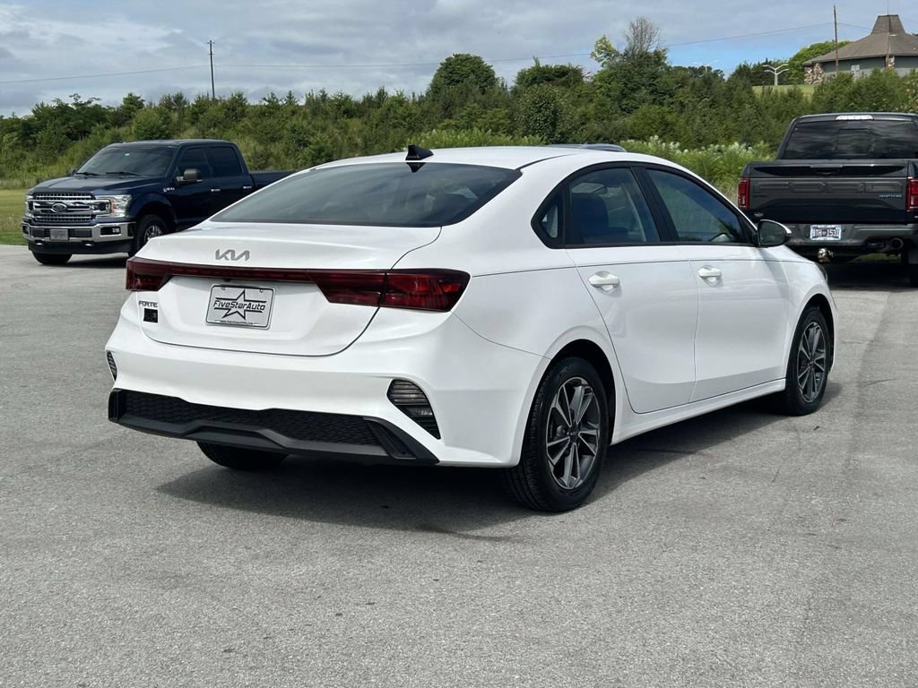 Used 2024 Kia Forte LXS w/ LXS Technology Package FWD image 5