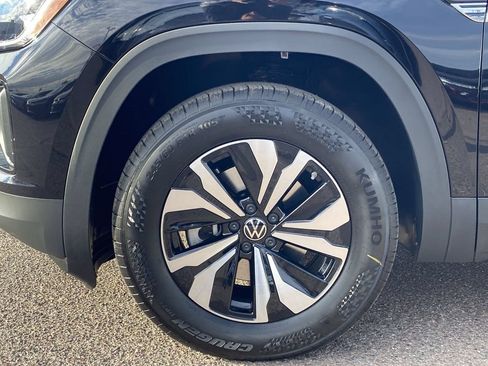 New 2026 Volkswagen Atlas Cross Sport SE FWD image 6