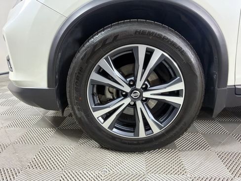Used 2018 Nissan Rogue SL w/ Premium Package FWD image 10