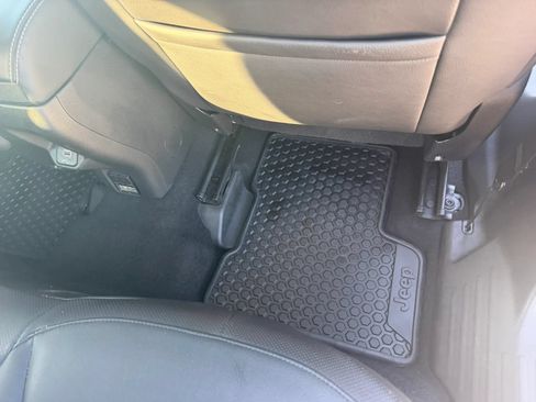 Used 2020 Jeep Renegade Altitude AWD/4WD image 99