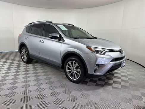 Used 2017 Toyota RAV4 Limited FWD image 7