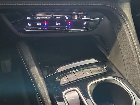 Certified 2021 Buick Envision Essence w/ Sport Touring Package image 21