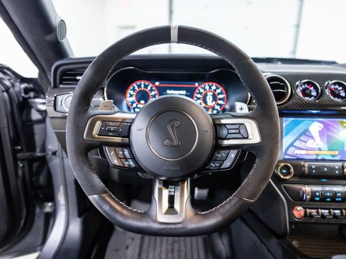 Used 2022 Ford Mustang Shelby GT500 w/ Carbon Fiber Track Pack image 41