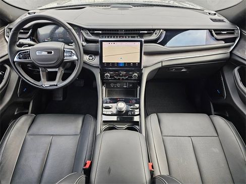 New 2023 Jeep Grand Cherokee Overland w/ Advanced Protech Group III image 10