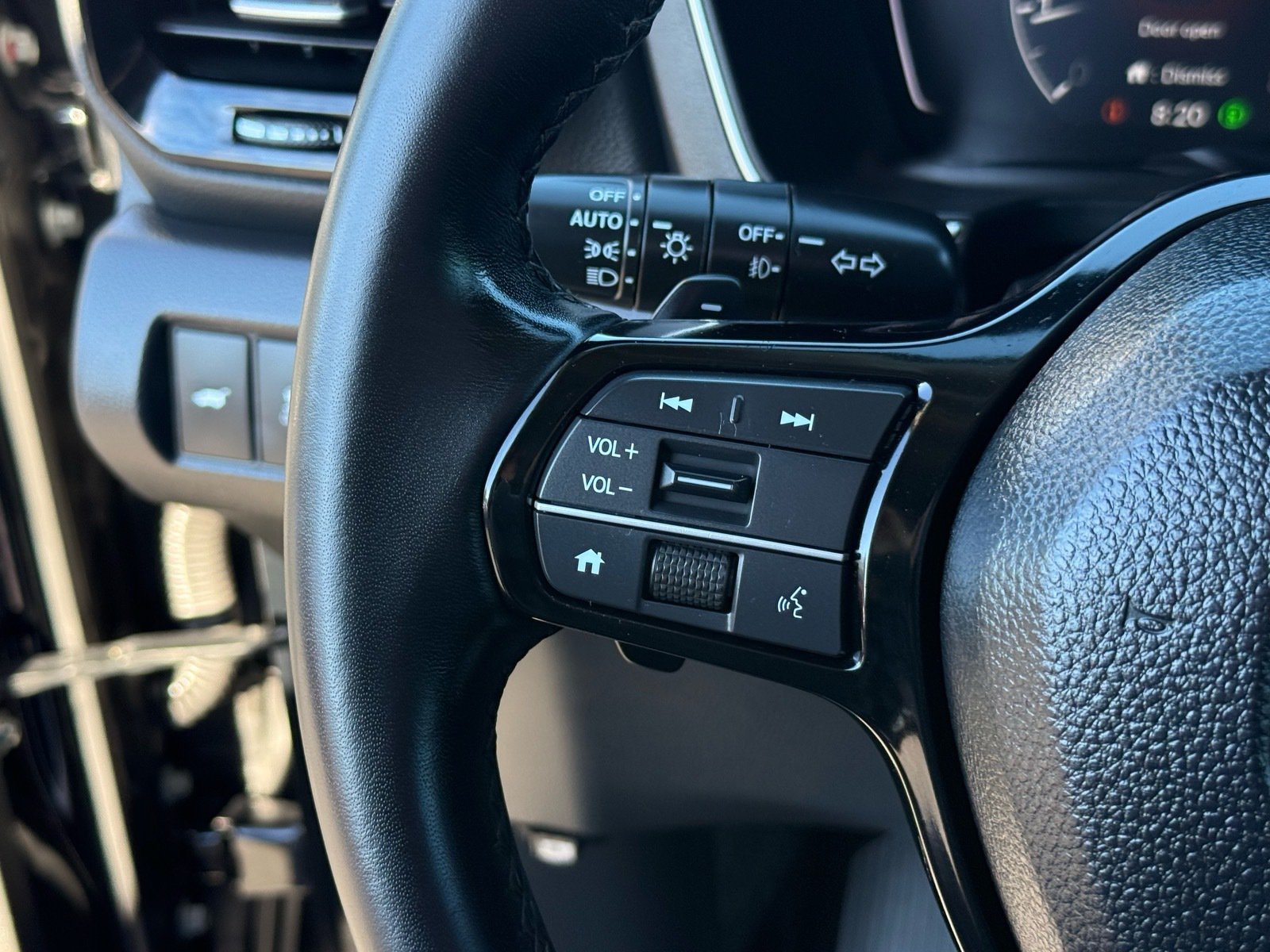 Used 2024 Honda Pilot EX-L image 17